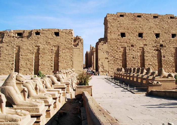 Templo de Amon Ra en la historia de Karnak 
