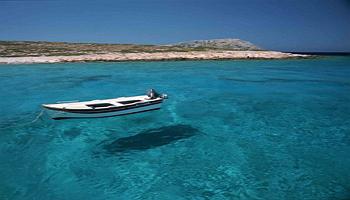 Vacaciones de Grecia en el mar