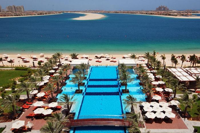 Hoteles en los EAU con su propia playa privada: los cuatro mejores