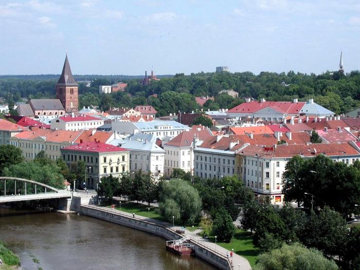 Las vistas antiguas y misteriosas de Tartu